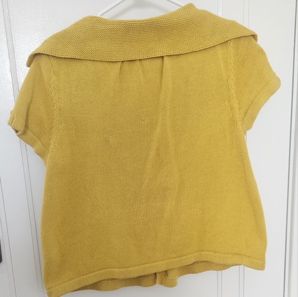 Worn twice, gold yellow 2 button cardigan made by Elle - Picture 2 of 3